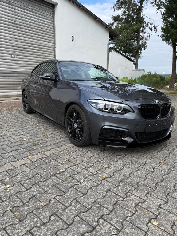 BMW M240i