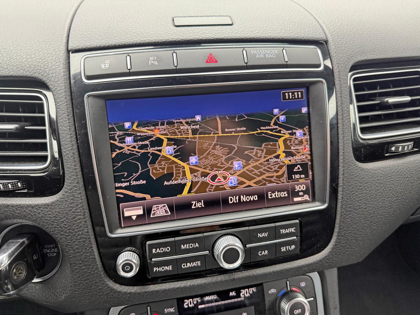 Fahrzeugabbildung Volkswagen 3.0TDI R-LINE/LUFT/4MOTION/PANO/AHK/360°/TR-TECH