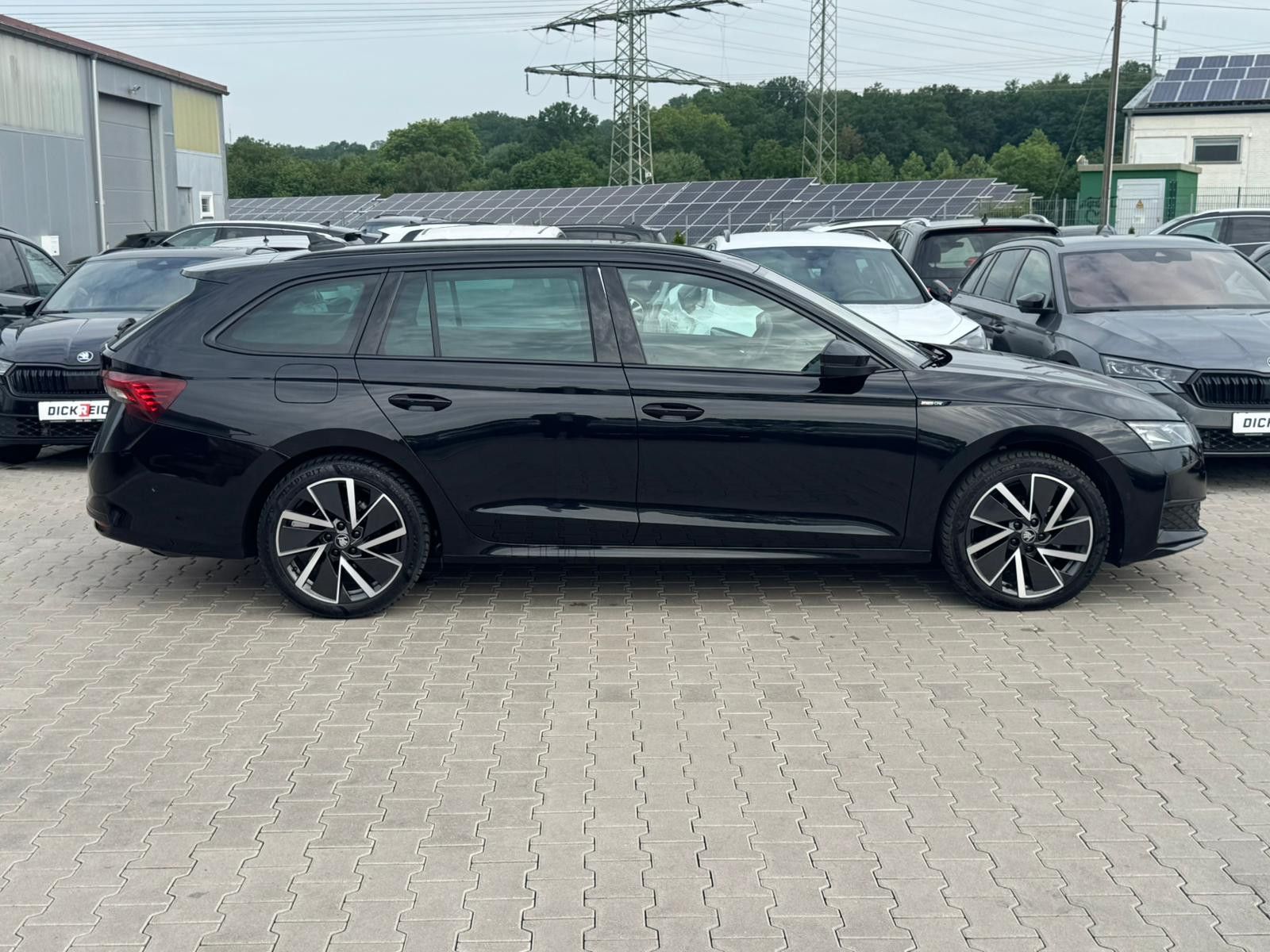 Fahrzeugabbildung SKODA Octavia 2.0 TDI Sportline DSG MATRIX*WINTER*5J.G