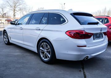 Fahrzeugabbildung BMW 520d xDrive Tour LEDER DRIVING-ASSIST INNOVATION