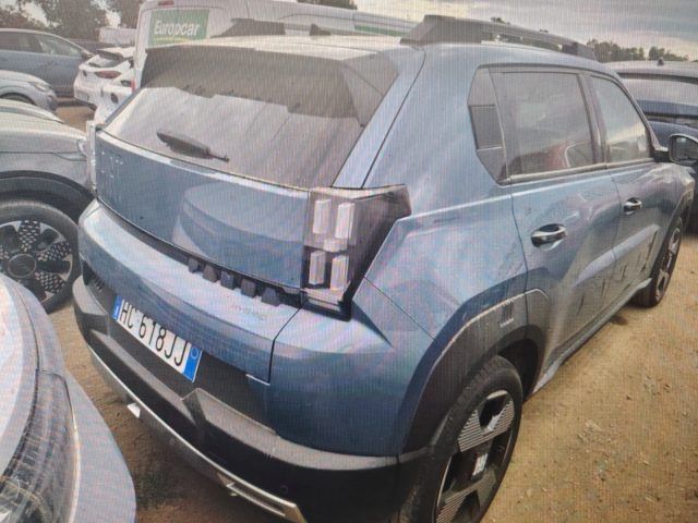 Fiat FIAT Grande Panda 1.2 Hybrid 110 CV S&S La Prima imagem 2