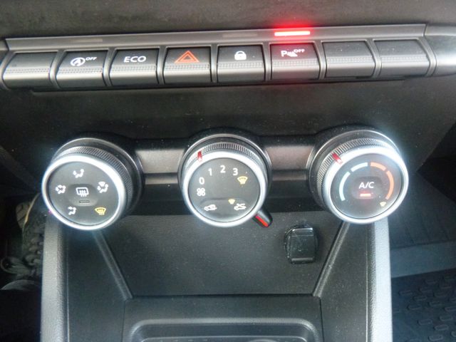 Fahrzeugabbildung Dacia Duster II 1,3 TCe >37.476 KM/R-kamera/PDC/Navi<