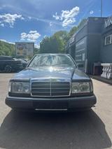 Mercedes-Benz 230 CE *TOP*Schiebedach* - Mercedes-Benz 230 mit Benzin-Antrieb: Coupé, Automatik, Ce