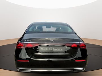 Mercedes E 200 - 8