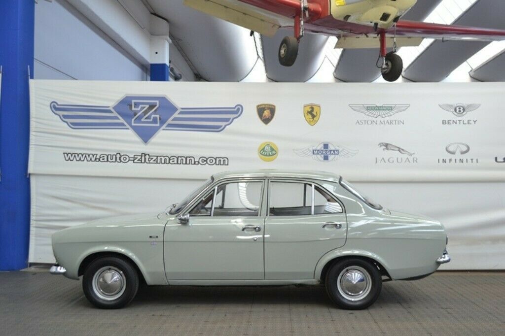 Fahrzeugabbildung Ford Escort 1300 AUTOMATIK H-ZULASSUNG