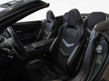 2019 Aston Martin DBS — миниатюра 13