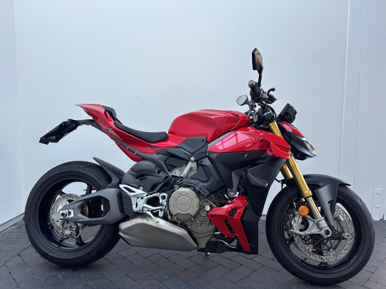 Ducati Streetfighter V4 S