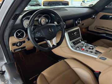 صورة مصغرة 17 لـ 2011 Mercedes-BENZ SLS AMG