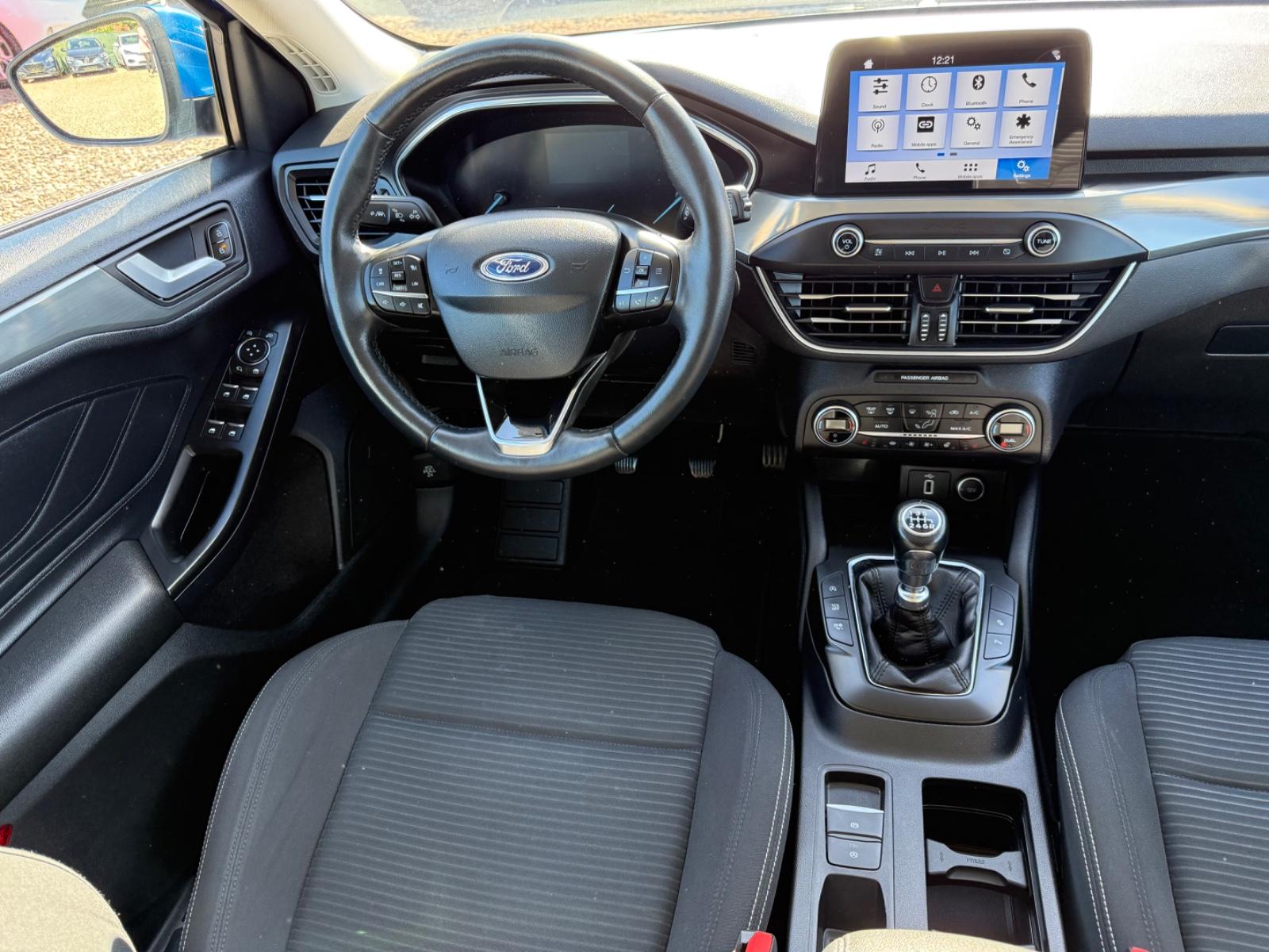 Ford Focus Titanium Sportsitze Sport Lenkrad