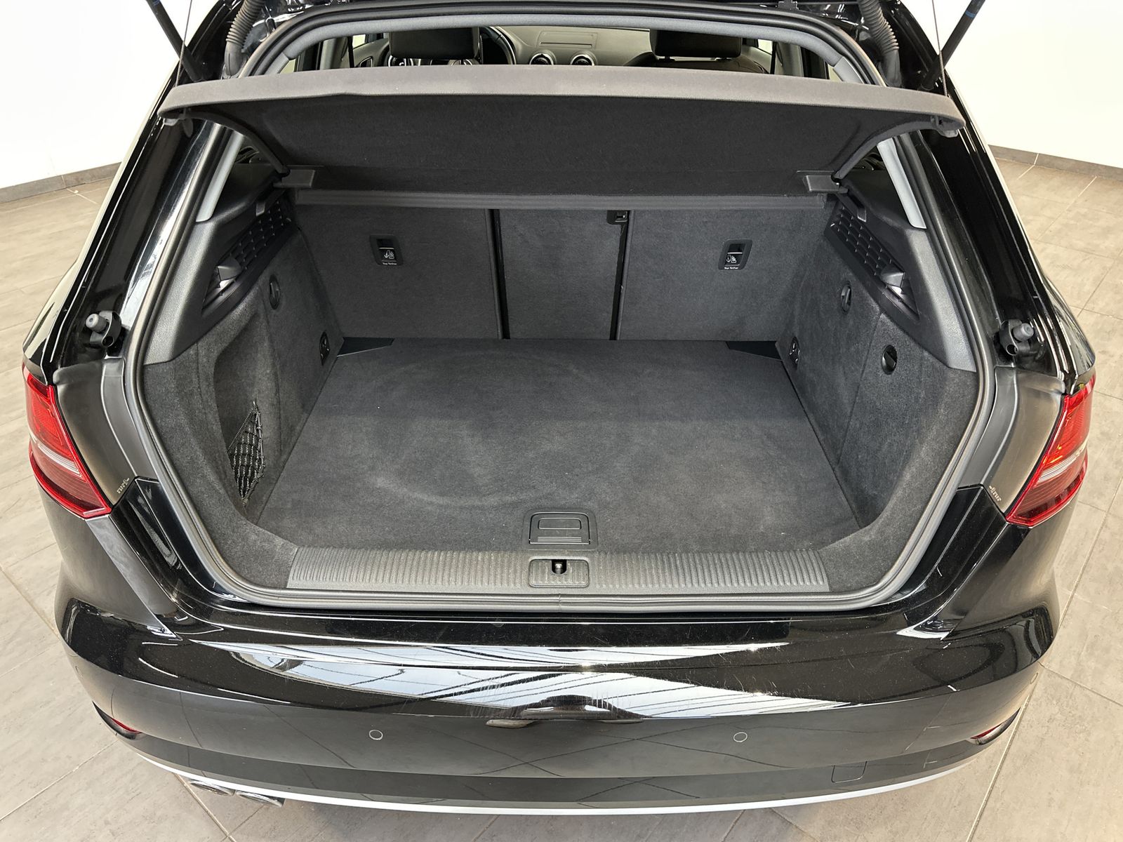 Fahrzeugabbildung Audi A3 SpB 40 TDI Quattro Sport NAV+XENON+KAM+VCOCK