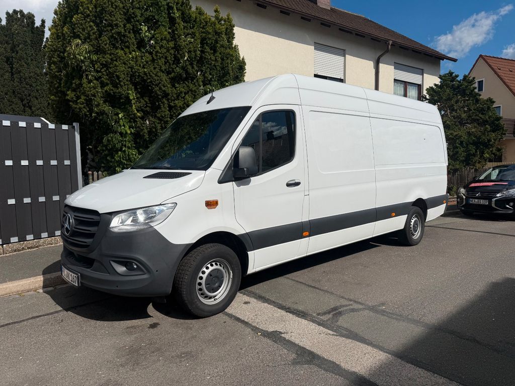 Image of Mercedes-Benz Sprinter