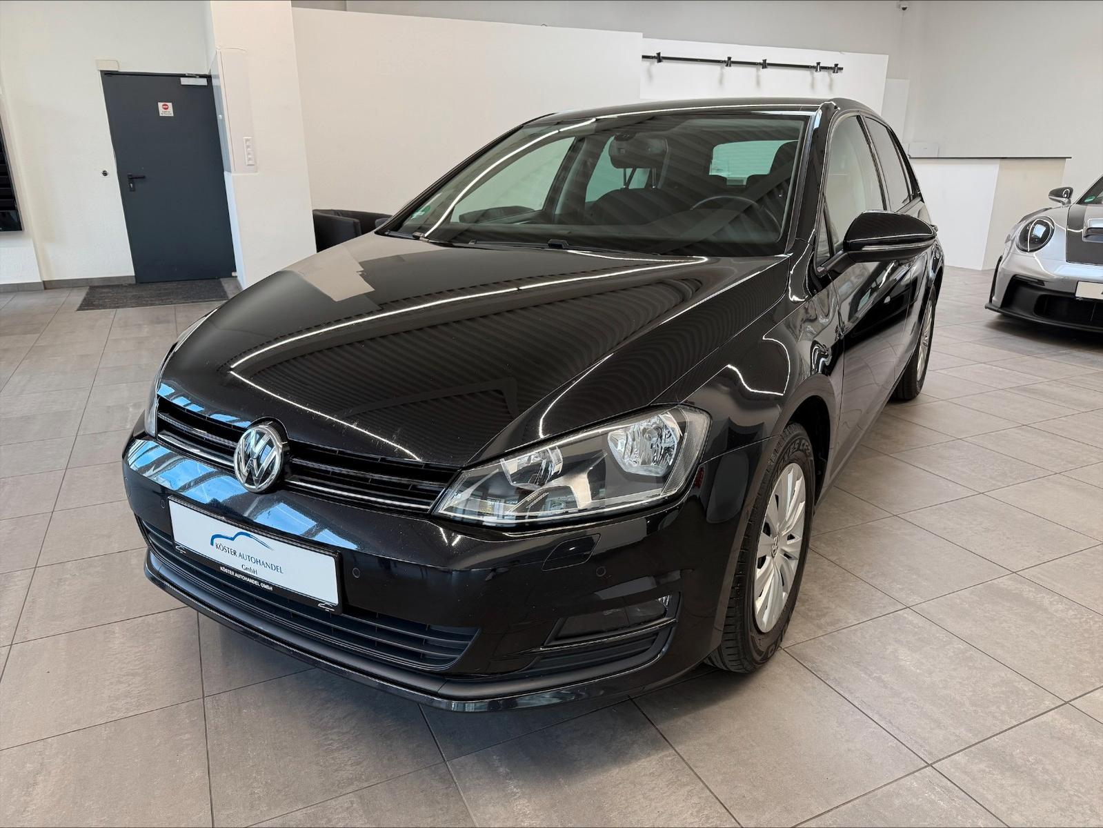 Volkswagen Golf VII Lim. Trendline BMT *PDC*SHZ*KLIMAAUTOM*