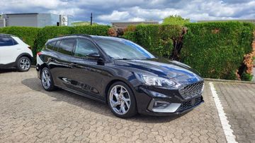 Fahrzeugabbildung Ford Focus Turnier ST