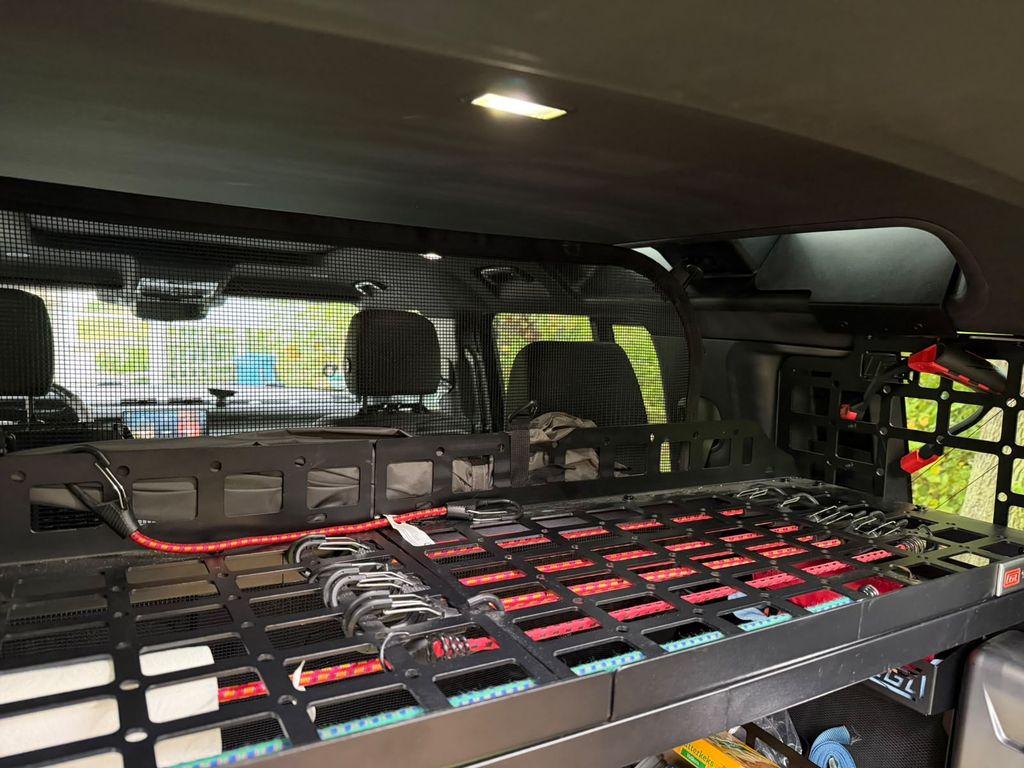 LAND-ROVER Defender 2025