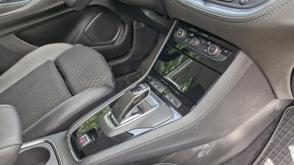 Autohaus Zimpel - Opel Grandland X 1.6T PHEV AGR Sitze+Keyless - Bild 12 Autohaus Zimpel - Opel Grandland X 1.6T PHEV AGR Sitze+Keyless - Bild 12