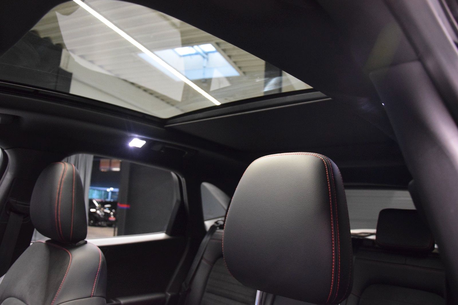 Fahrzeugabbildung Ford Kuga ST-Line X Pano HuD Leder ACC Kamera B&O Amb