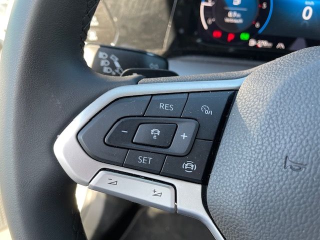 Golf VIII 2.0 TDI DSG ACTIVE NAVI LED Keyless AC