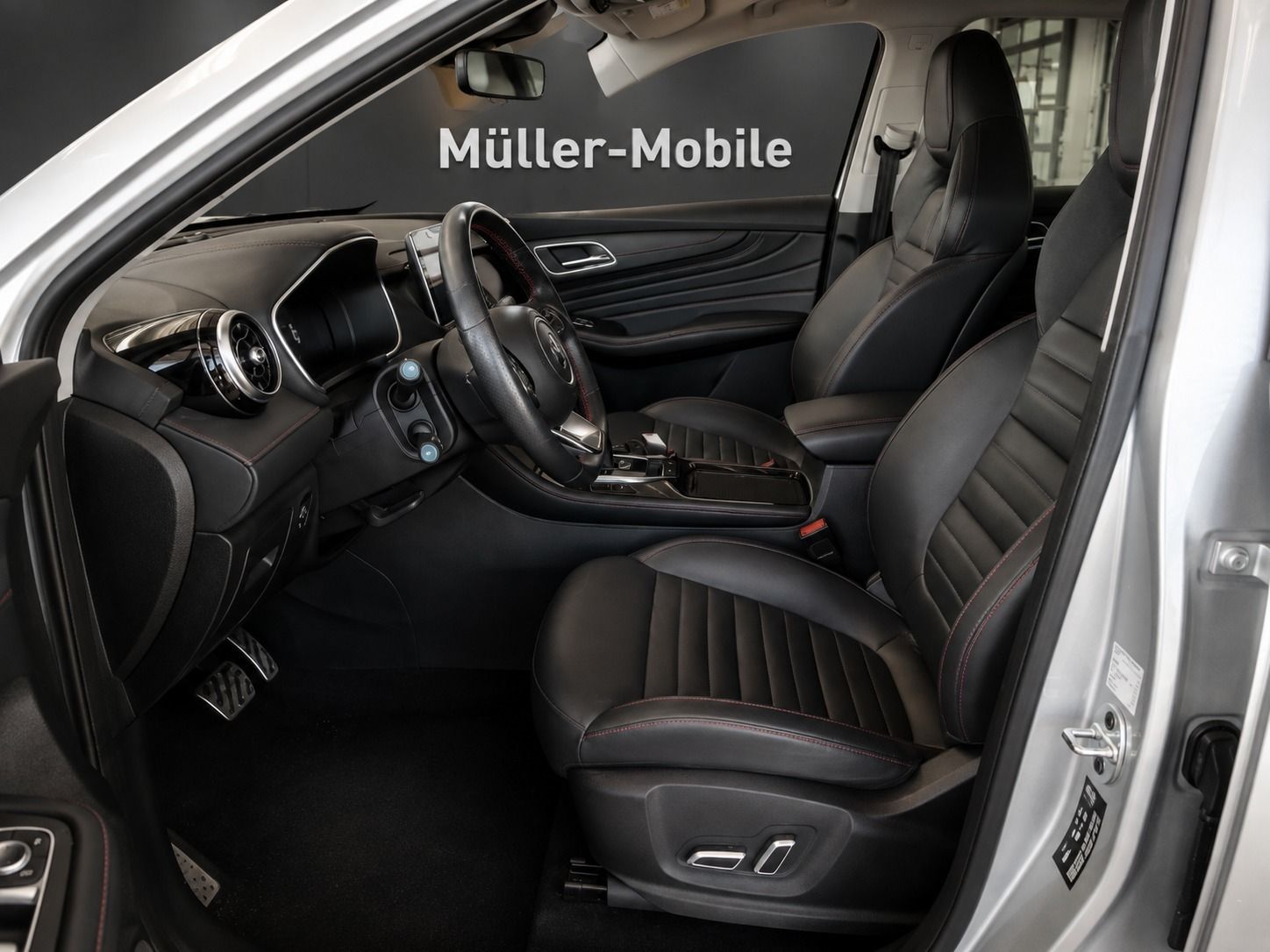 Fahrzeugabbildung MG HS 1.5T-GDI Aut. Luxury PANORAMA LEDER ASSISTENT