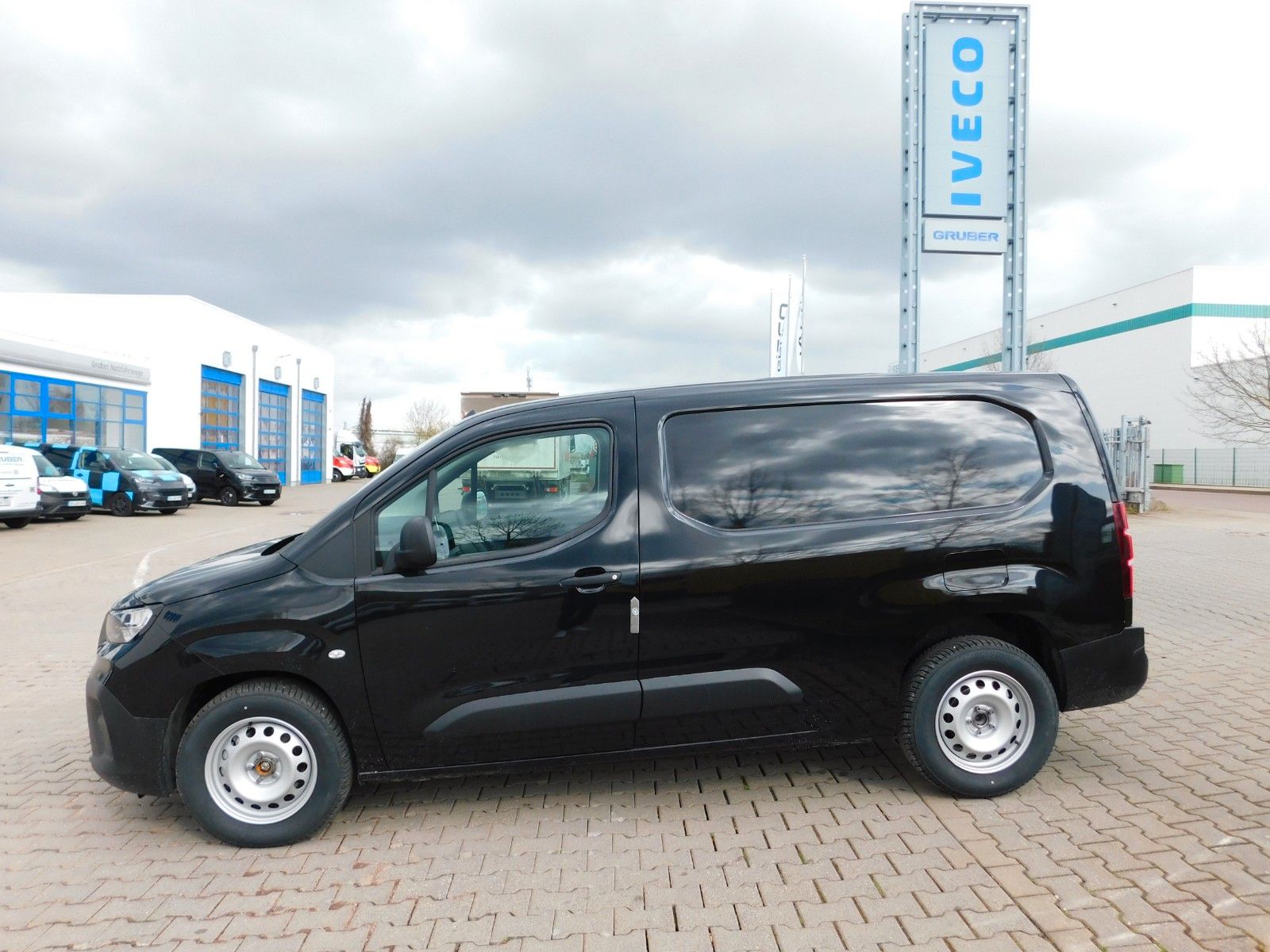 Fahrzeugabbildung Fiat Doblò KaWa XL 130 PS Diesel Laderaumpaket