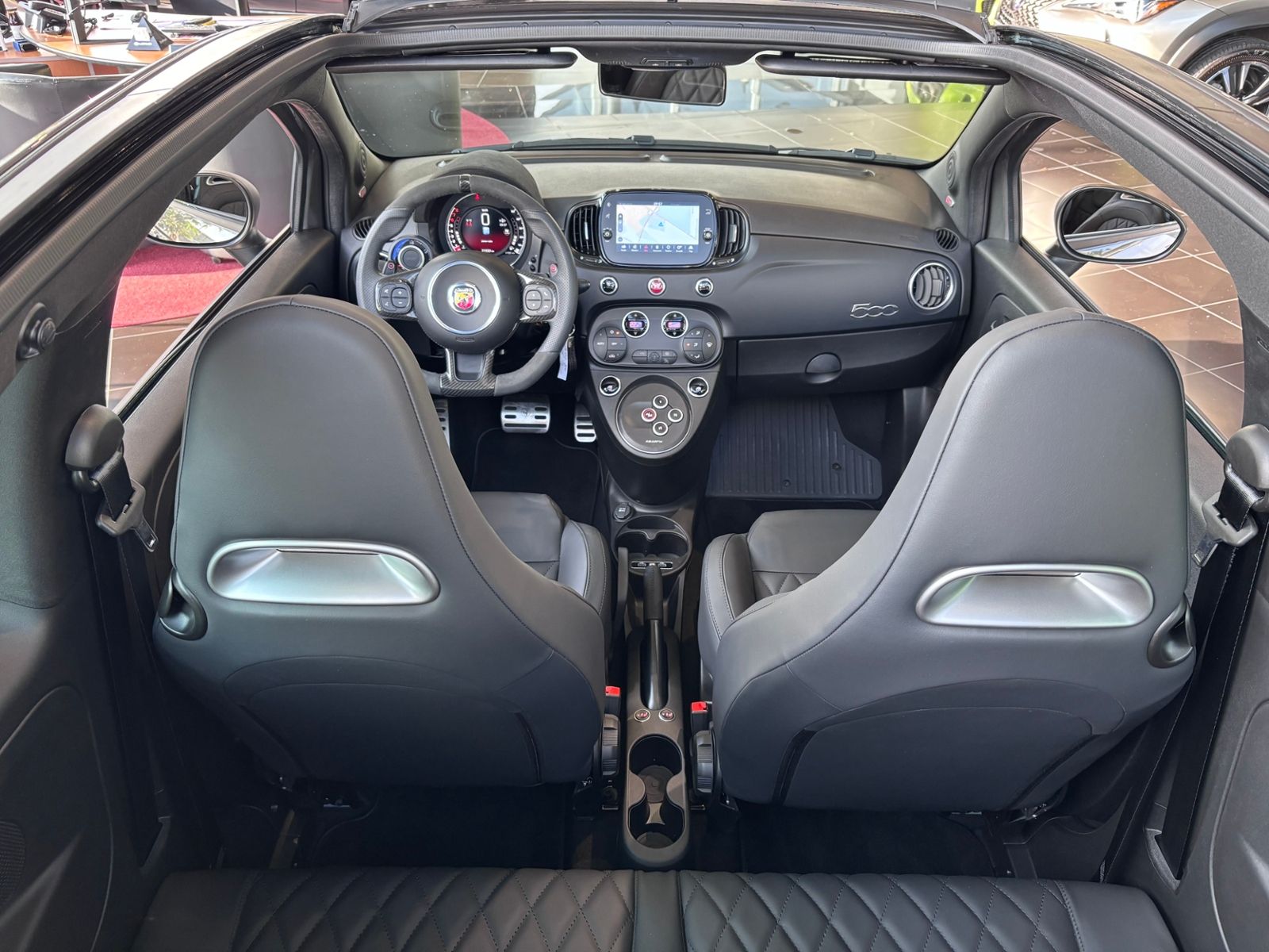 Fahrzeugabbildung Abarth 695C Automatik KLIMA NAV BEATS LEDER SHZ