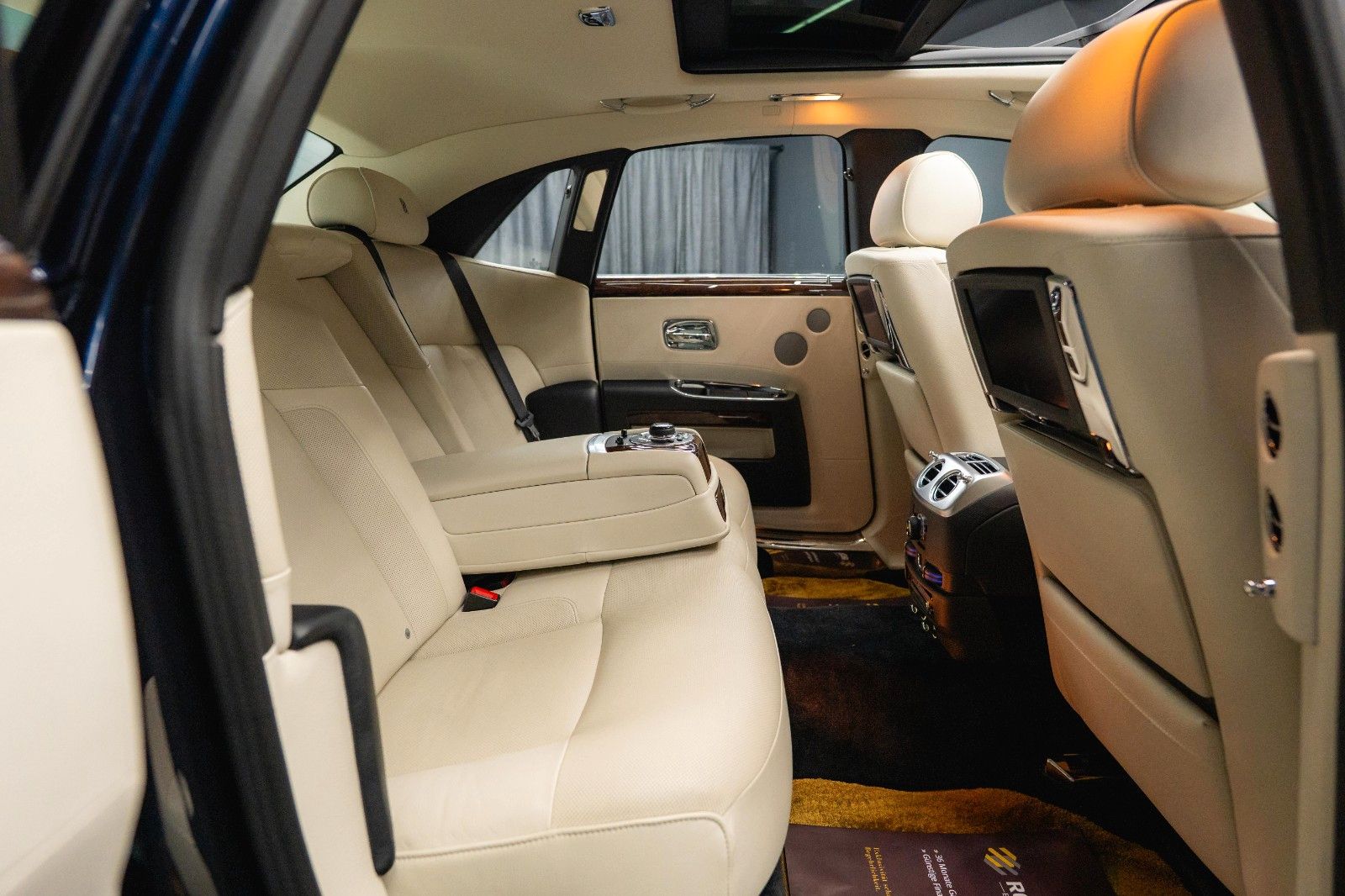 Fahrzeugabbildung Rolls-Royce Ghost V12 Full Service *Panorama*TV*360*HU*19%*