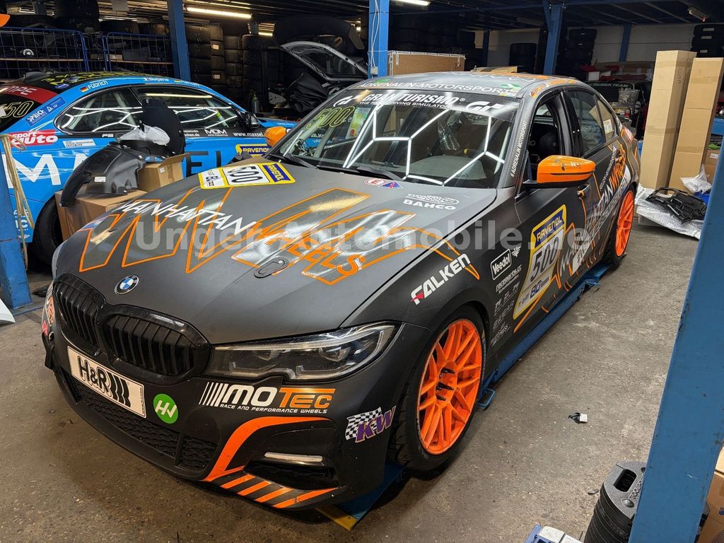 BMW 330