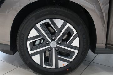 Fahrzeugabbildung Hyundai Kona ELEKTRO 100kW FACELIFT Select-+Effi. Paket