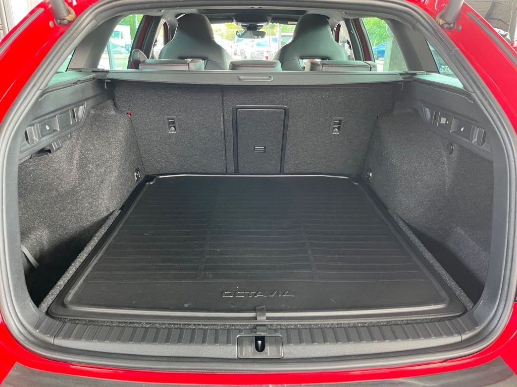Fahrzeugabbildung SKODA Octavia Combi 2.0 TDI DPF RS Plus 4x4 (EURO 6d)