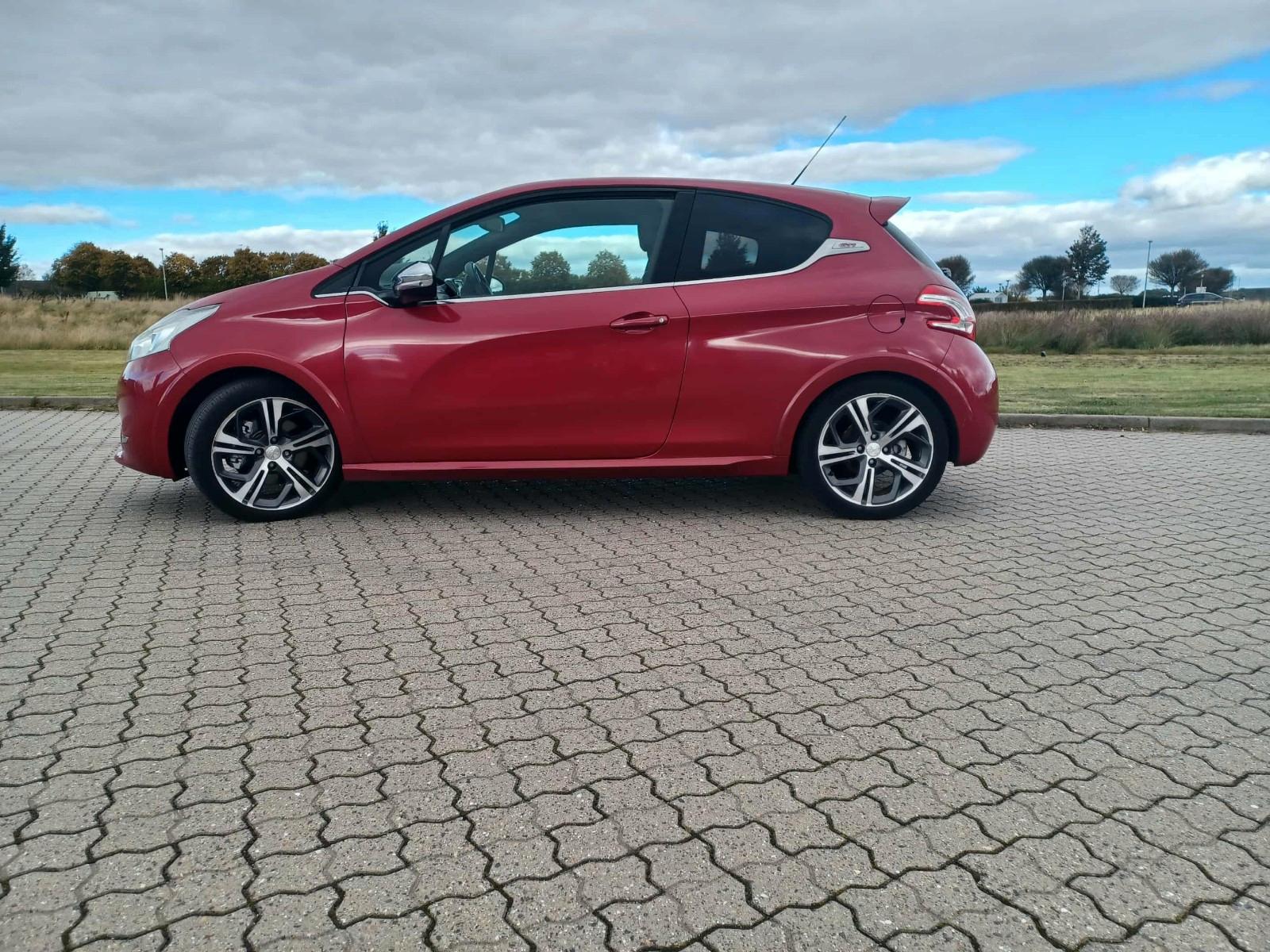 Peugeot 208 1.6 GTi 200 THP GTi