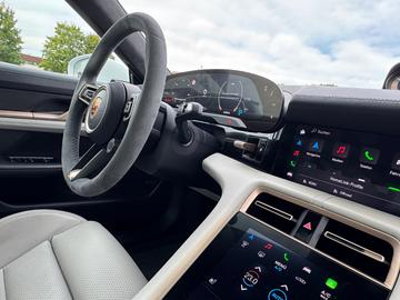2020 Porsche TAYCAN 缩略图 14