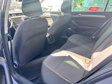 Volkswagen Passat Variant - 12