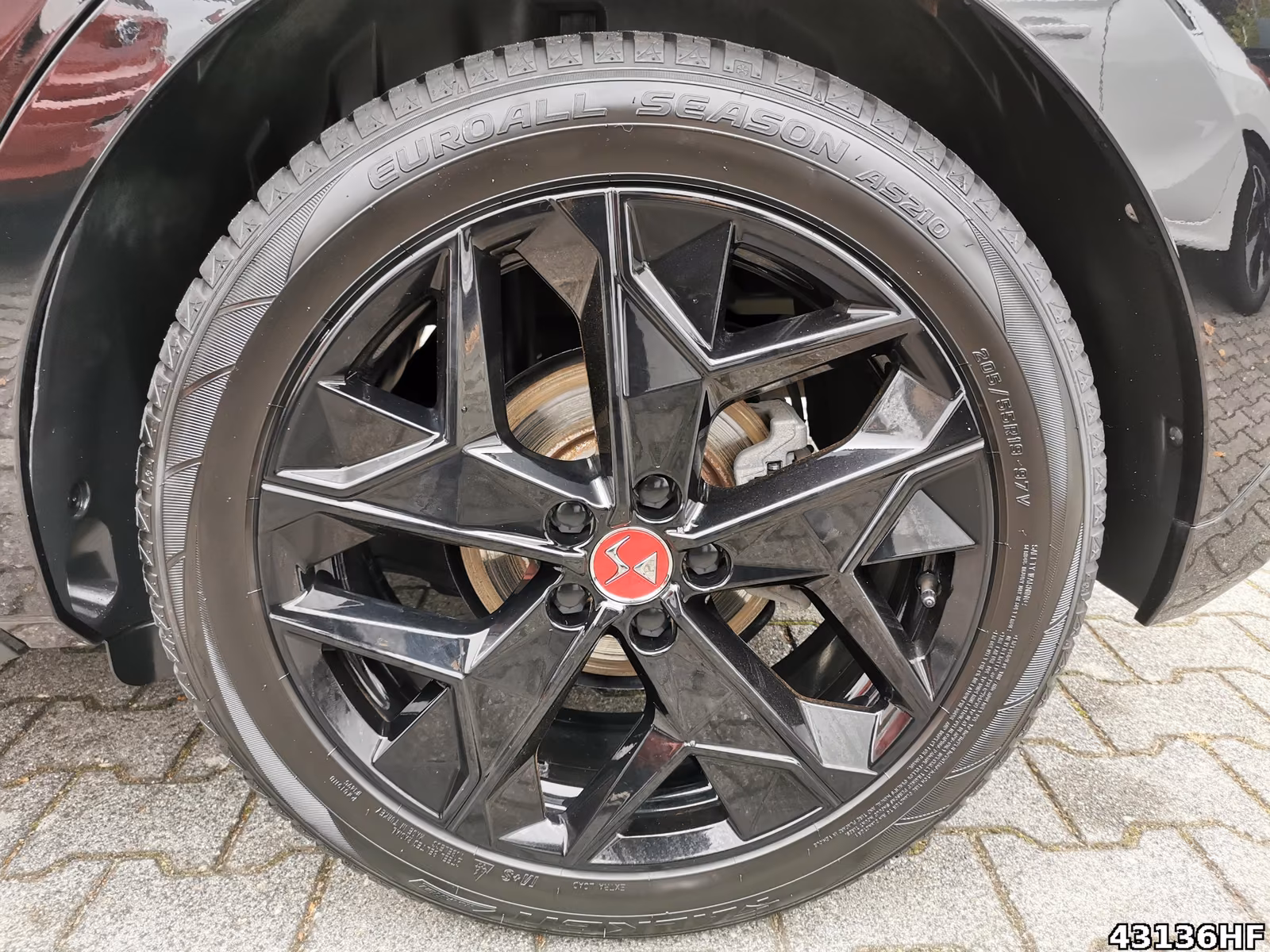 DS Automobiles DS4 Performance Line