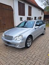 Mercedes-Benz C 220 CDI T AVANTGARDE Sport Edition - Mercedes-Benz C 220: Cdi Sport Edition