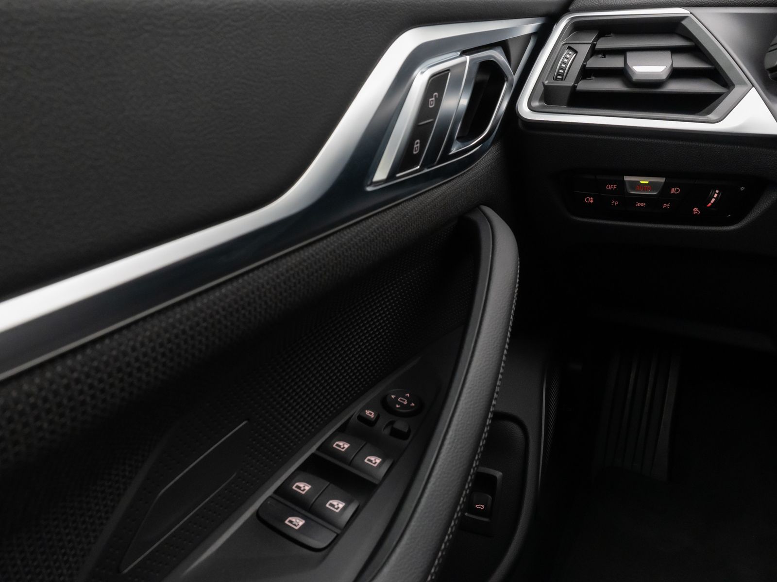 Fahrzeugabbildung BMW i4 eD40 Gran Coupè Kamera DAB CockPit+ Sport LED