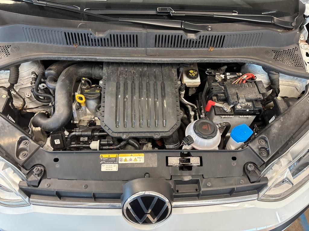 Fahrzeugabbildung Volkswagen up! SITZHEIZUNG KLIMA 4-TÜREN NEBEL GJ 1.H