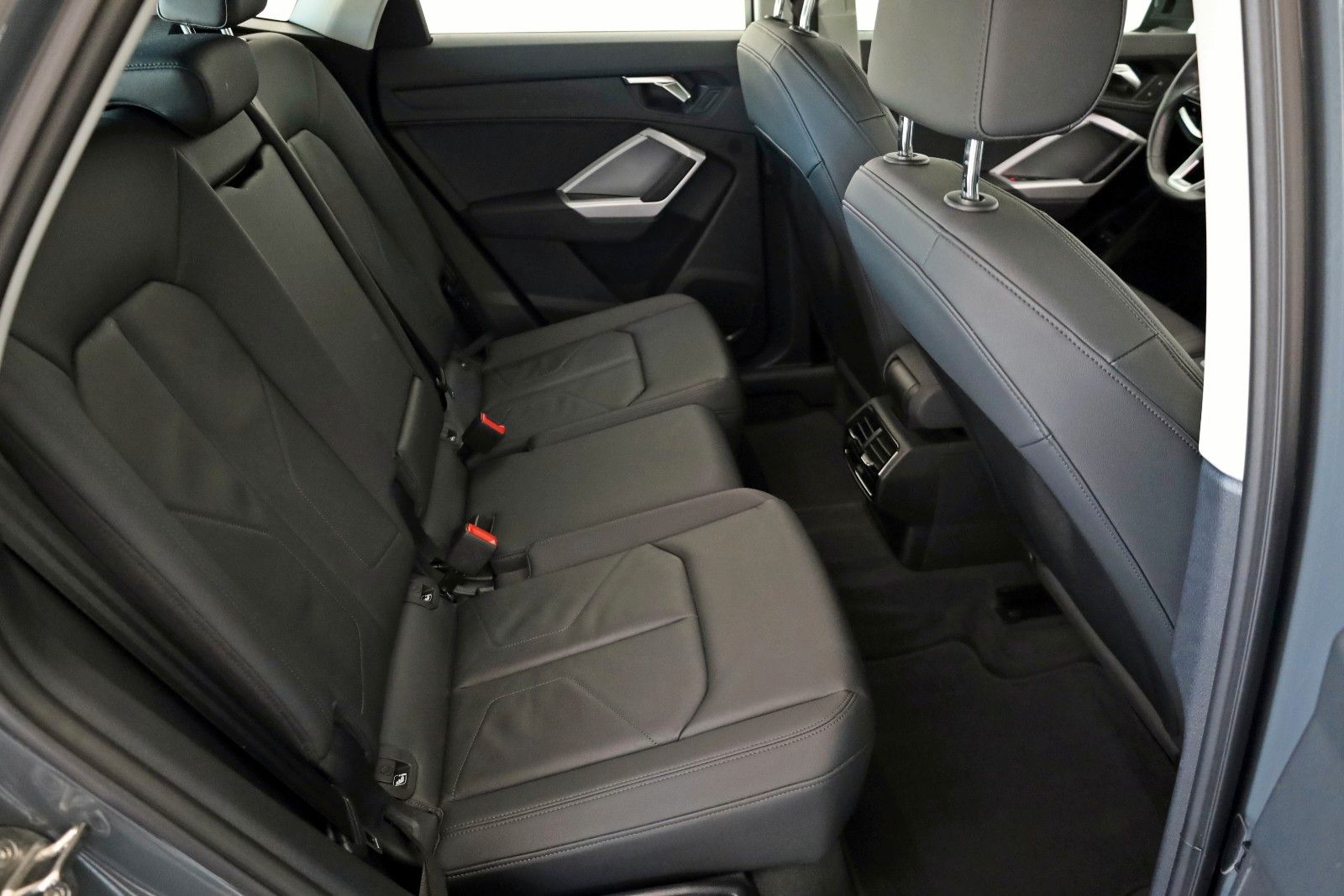 Fahrzeugabbildung Audi Q3 Sportback 45 TFSIe Leder,Navi,LED,Kam,Apple