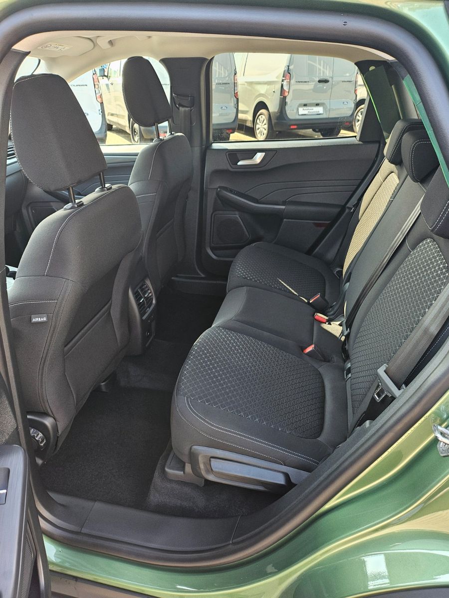 Fahrzeugabbildung Ford Kuga Hybrid Titanium