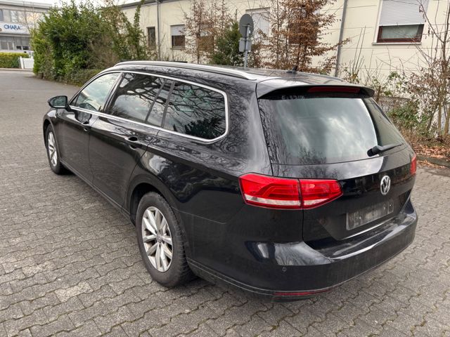 Volkswagen Passat 1.6 TDI/DSG/Navi/Alu/Netto 8600