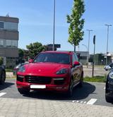 Porsche Cayenne Turbo S  Porsche Approved bis Mail 2027 - Porsche Cayenne: Rot