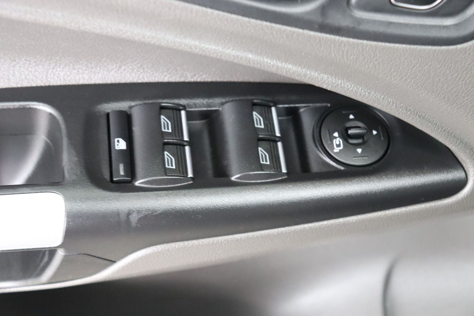 Fahrzeugabbildung Ford Grand Tourneo Connect 1.5 ECOBLUE Titanium