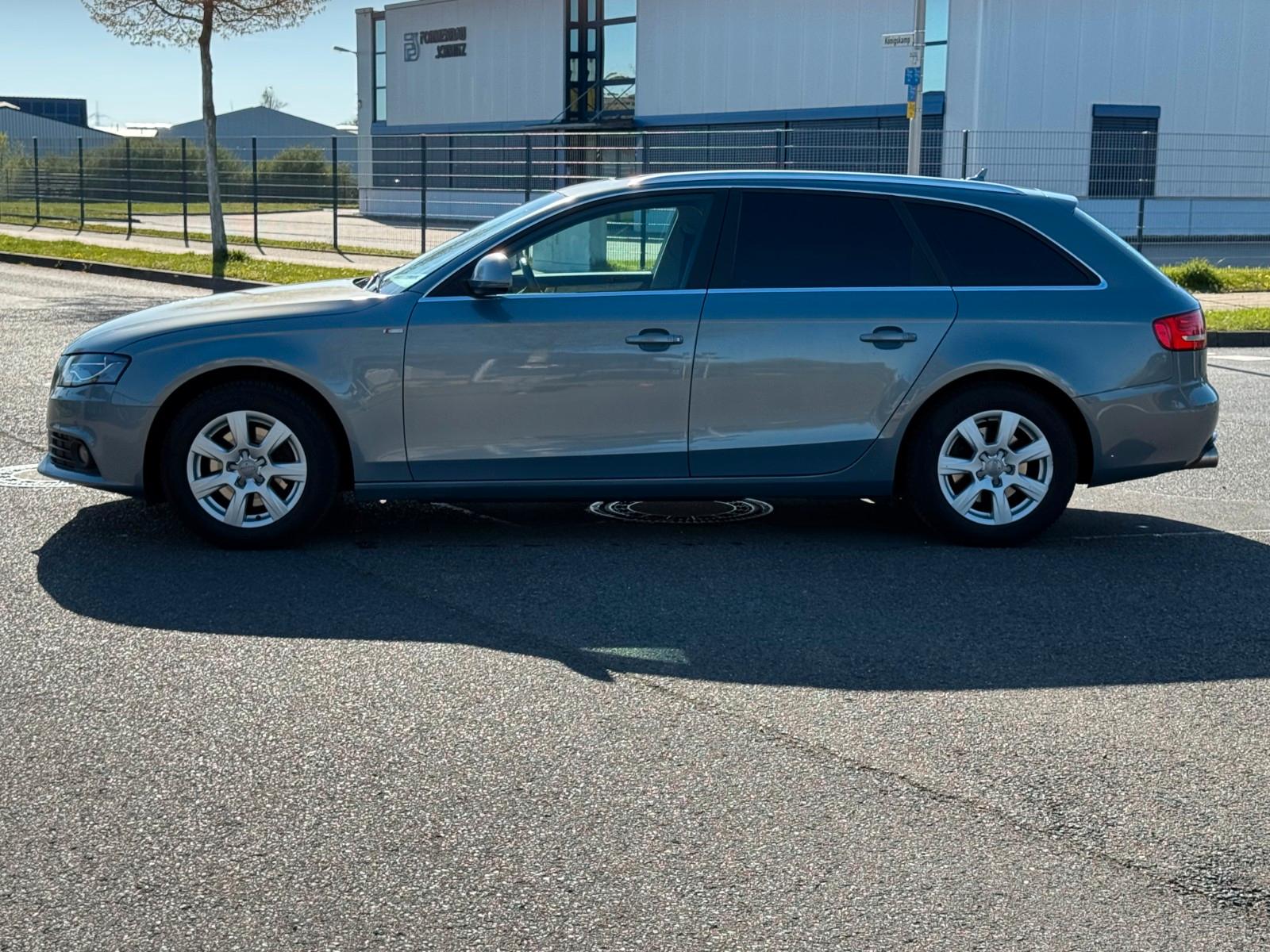 Audi A4 2008 — rear view