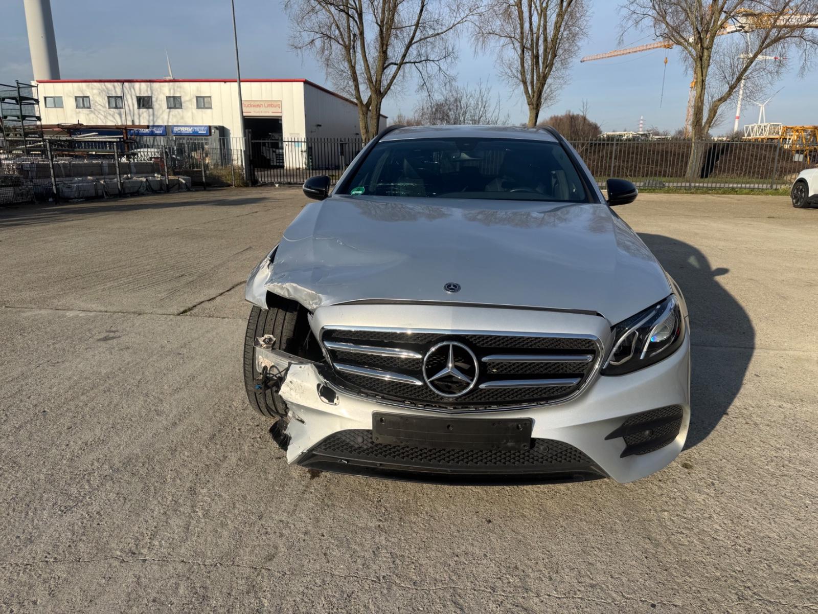 Mercedes-Benz E 200 d T Autom. AMG AMBIENT