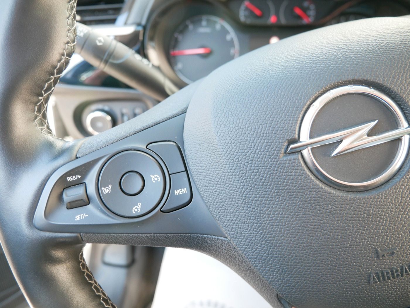 Fahrzeugabbildung Opel Corsa-F 1.2 Edition Kamera SHZ Apple/Android ALU