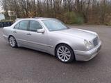 Mercedes-Benz E 430 AVANTGARDE AMG PAKET - Mercedes-Benz E 430 mit Benzin-Antrieb