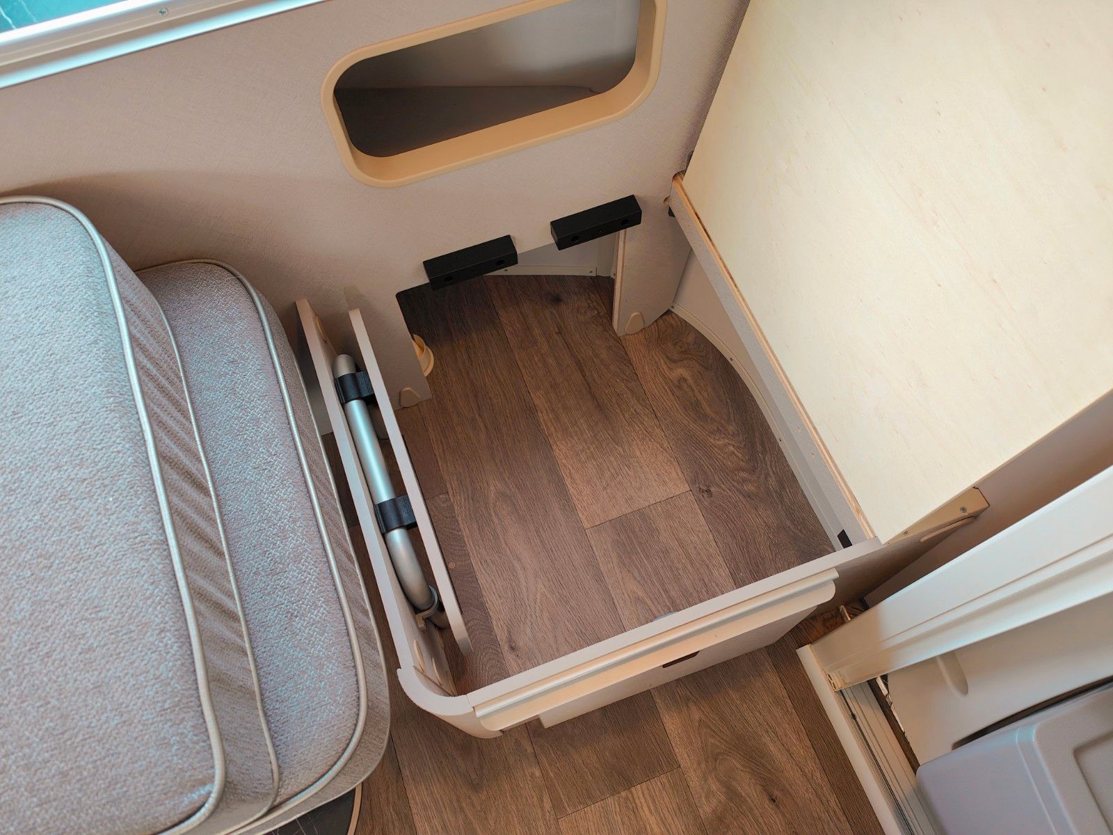 Fahrzeugabbildung HYMER / ERIBA / HYMERCAR Touring 310 Urban - SPRING SALE -