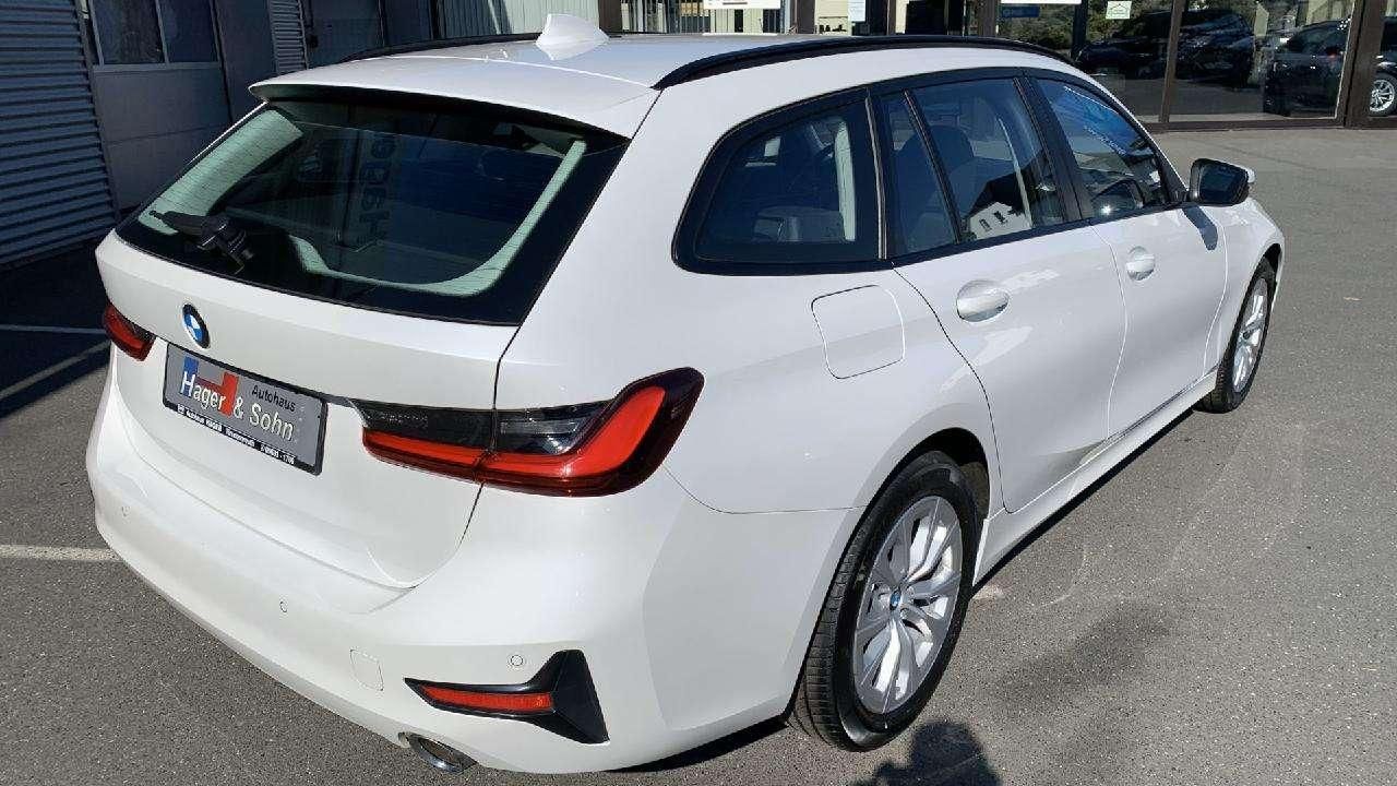 BMW 320 d Touring foto 4