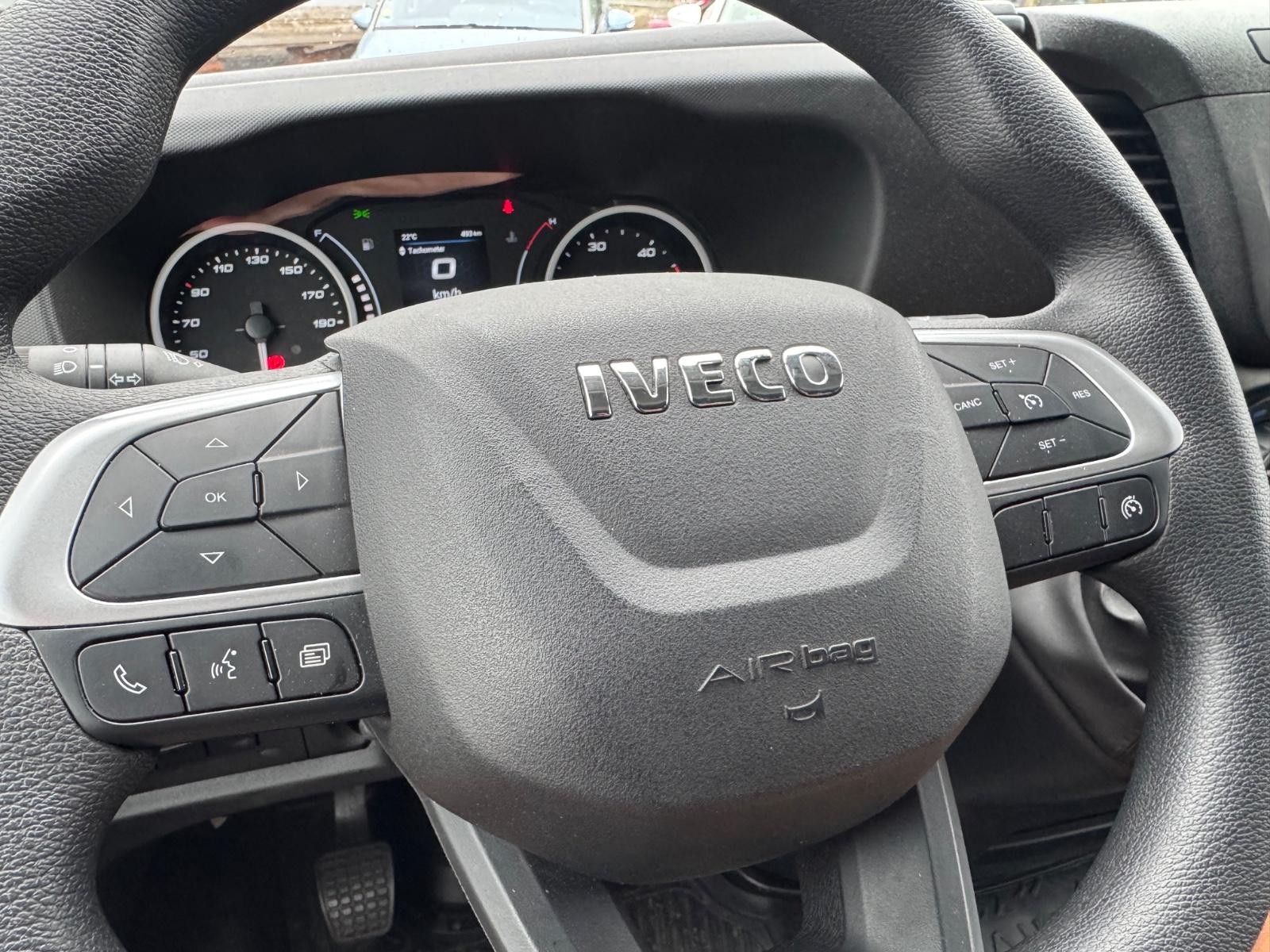 Iveco Daily 2.3 D 10 SITZ/KLIMA/STANDH/AHK/NUR 11.9 KM