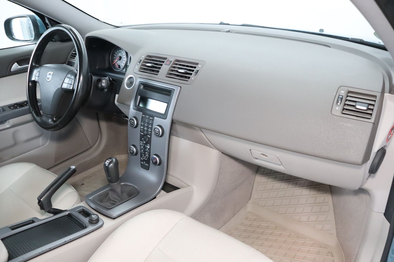 Fahrzeugabbildung Volvo V50 1.8 Klimaautom. * Bluetooth * Standhzg.