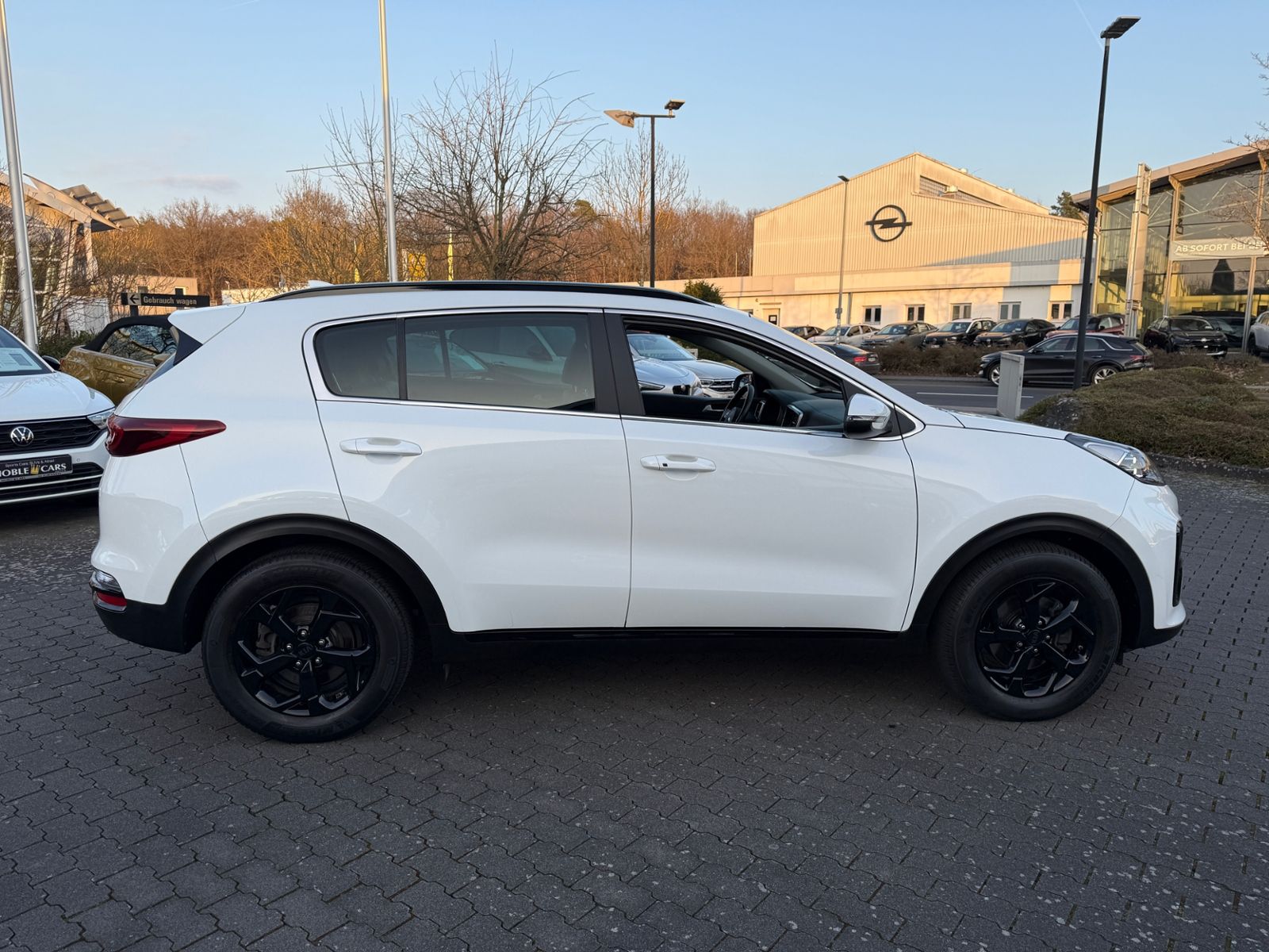 Fahrzeugabbildung Kia Sportage Black Edition KAM LED NAVI