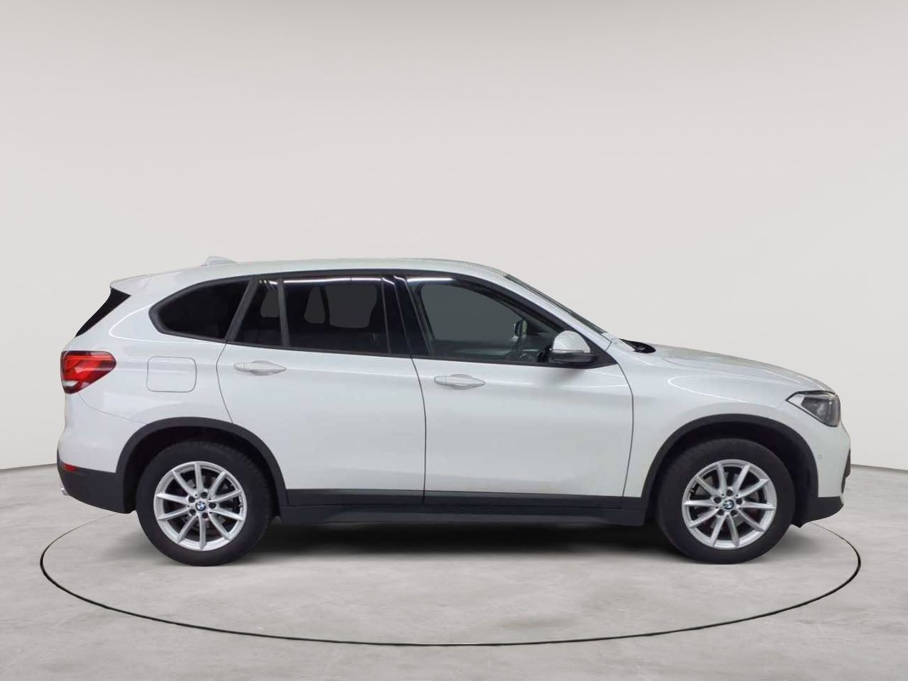BMW X1 sDrive18d Aut. Navi SHZ HuD  imagem 3